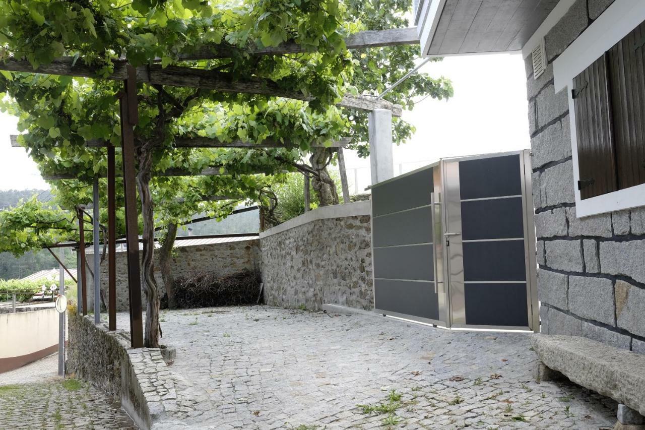 הוילה ואלה דה קאמברה Casa Do Aido De Cima מראה חיצוני תמונה